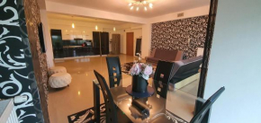 SunRise Residence Luxury 3 Bed,3 Bath 2 minute de plaja Mamaia Nord